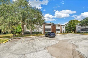 1400 Gandy Blvd N in St. Petersburg, FL - Building Photo