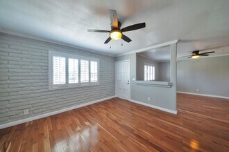 4800 S La Rosa Dr in Tempe, AZ - Building Photo - Building Photo