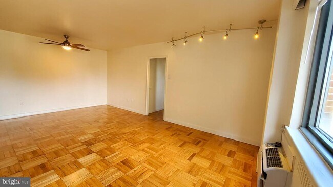 2601 Pennsylvania Ave in Philadelphia, PA - Foto de edificio - Building Photo