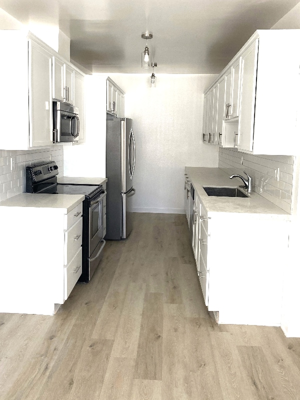 5335 Yarmouth Ave in Los Angeles, CA - Foto de edificio - Building Photo