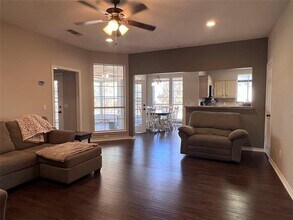 1111 Hughes Ct in Wylie, TX - Foto de edificio - Building Photo