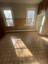 192 S 12th St, Unit 1 in Newark, NJ - Foto de edificio - Building Photo