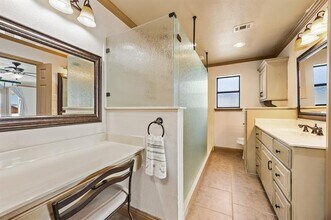 18409 Shore Dr in Kemp, TX - Building Photo - Building Photo