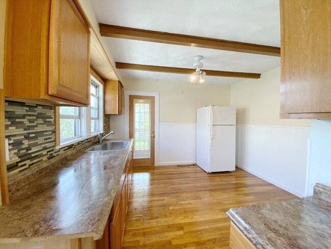 property at 9 Cresthill Rd