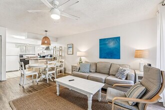 130 Ocean Hibiscus Dr in St. Augustine, FL - Building Photo - Building Photo