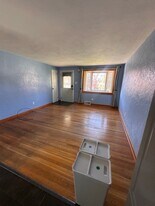 206 Valley Vale Dr in Pittsburgh, PA - Building Photo