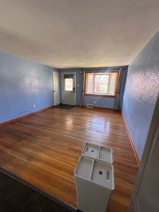 property at 206 Valley Vale Dr