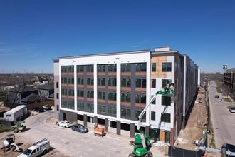 CO/OP Singleton in Dallas, TX - Foto de edificio - Building Photo