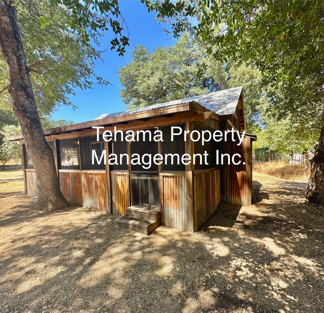 19390 Pine Creek Rd in Red Bluff, CA - Building Photo - Building Photo