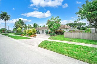 1424 SW 13th Dr in Boca Raton, FL - Building Photo - Building Photo