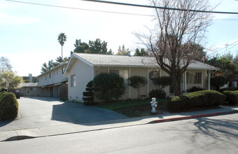 Oro Loma Apartments in Mountain View, CA - Building Photo - Building Photo