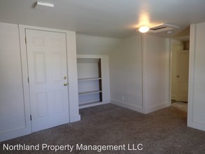 1055 E Front St in Traverse City, MI - Building Photo - Building Photo