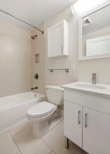 123 E 47th St, Unit 3B in New York, NY - Foto de edificio - Building Photo