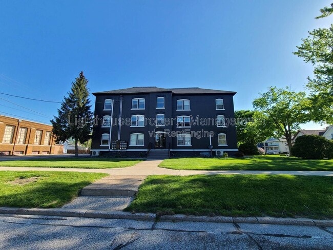 917 Pearl St in St. Joseph, MI - Building Photo - Building Photo