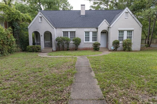 property at 1131 Magnolia Curve