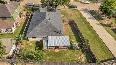 6923 Creek Village Dr in Katy, TX - Building Photo - Building Photo