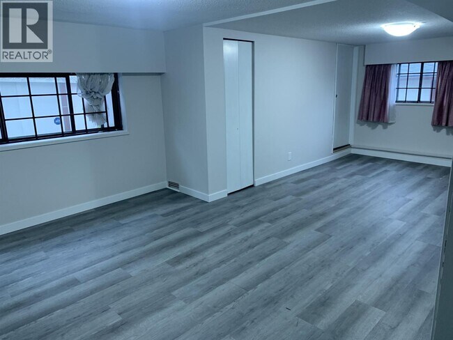 4040 St Catherines St in Vancouver, BC - Building Photo - Building Photo