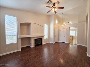 1825 Lyell Canyon Ln in Las Vegas, NV - Building Photo - Building Photo