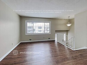 401 42nd Ave NE in Minneapolis, MN - Building Photo - Building Photo