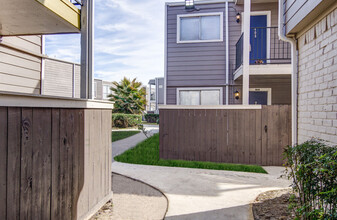 Villa Barcelona in Houston, TX - Building Photo - Building Photo