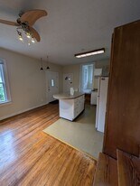 3715 Tom Green St, Unit 3715.B Tom Green in Austin, TX - Building Photo