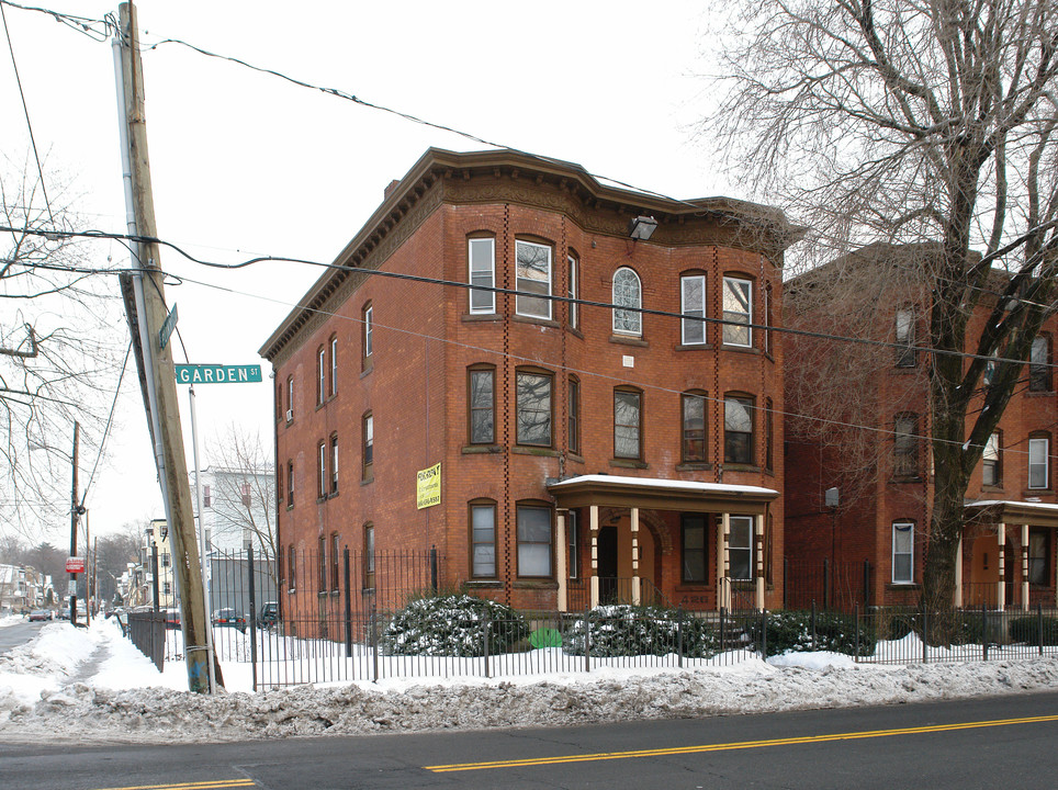 426-428 Garden St in Hartford, CT - Building Photo