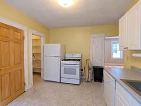 79 Conwell Ave, Unit 3 in Somerville, MA - Foto de edificio - Building Photo
