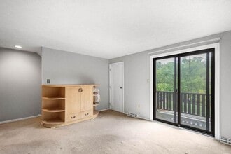 214 Wedgewood Rd in Pittsburgh, PA - Building Photo - Building Photo