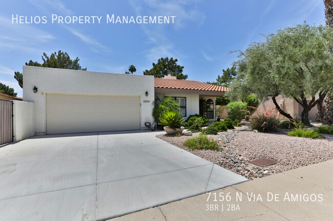 7156 N Vía De Amigos in Scottsdale, AZ - Building Photo - Building Photo