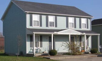 306 Baker St in Baldwin City, KS - Building Photo