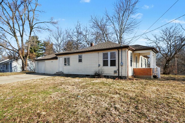 property at 2215 Mt Olivet Rd