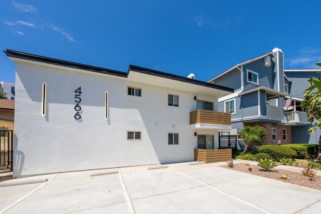 BRAND NEW Luxury Apartments in North Park! in San Diego, CA - Foto de edificio - Building Photo