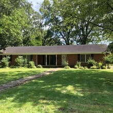 303 Ruffin Dr in Sardis, MS - Building Photo - Building Photo