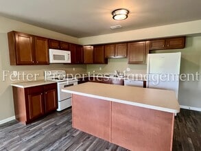 5284 Canyon Cir, Unit D in Newburgh, IN - Building Photo - Building Photo