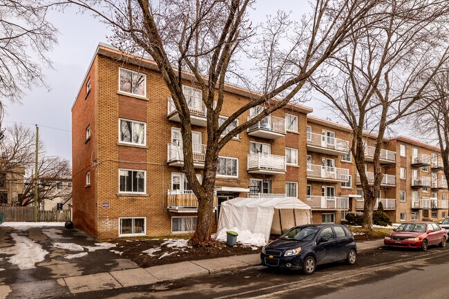 6181 Roi René Boul in Montréal, QC - Building Photo - Primary Photo