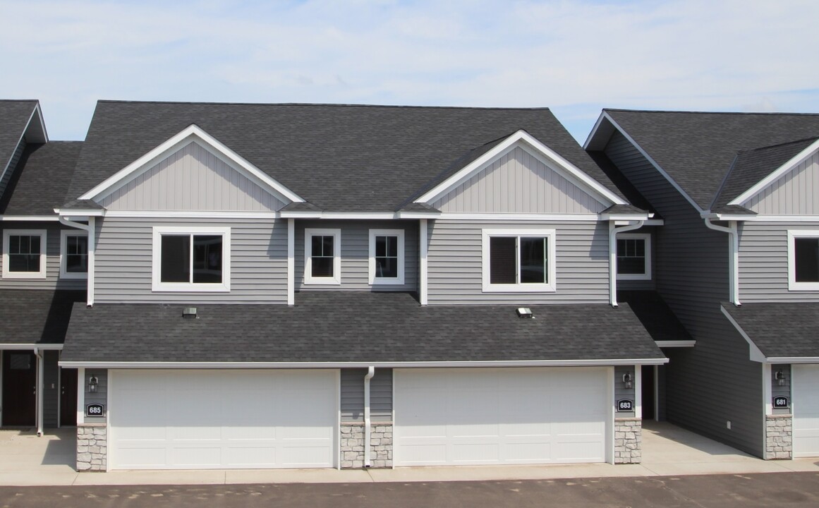 661 Roberts Rd in Sartell, MN - Building Photo