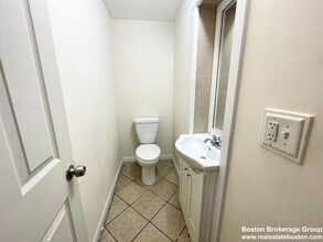 1 Folsom Ave, Unit 2 in Boston, MA - Building Photo - Building Photo