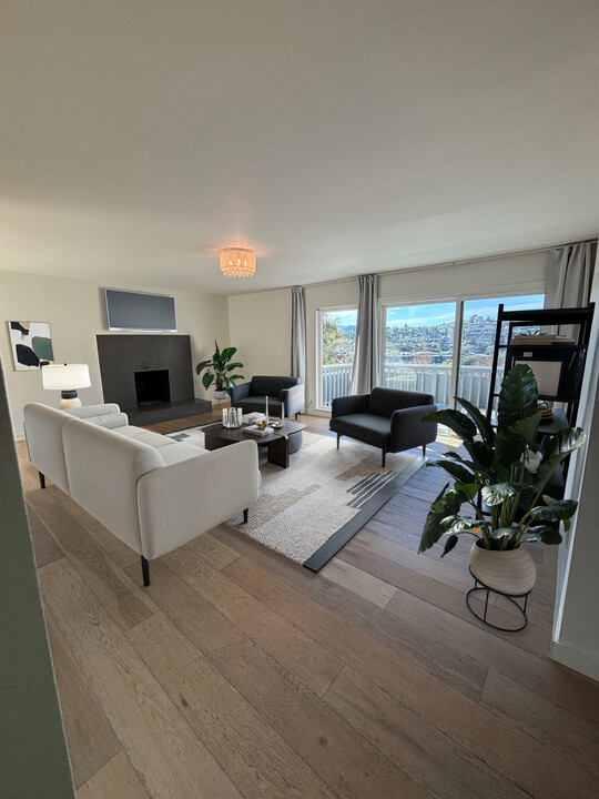 25 Circle Dr, Unit A in Tiburon, CA - Building Photo