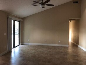 5305 Eagle Lake Dr in Palm Beach Gardens, FL - Building Photo - Building Photo