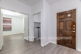 7422 Bluebonnet Bay in San Antonio, TX - Building Photo - Building Photo
