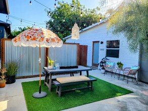 2650 S Rimpau Blvd in Los Angeles, CA - Building Photo - Building Photo