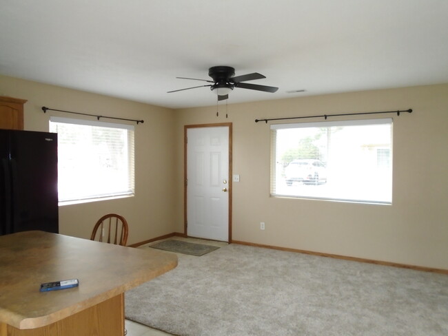 997 N Highway 105, Unit 997 in North Sioux City, SD - Building Photo - Building Photo