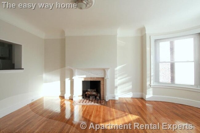 891 Massachusetts Ave in Cambridge, MA - Foto de edificio - Building Photo