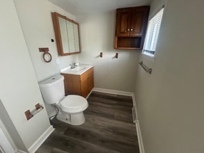 4055 Skiff St in Willoughby, OH - Building Photo - Building Photo