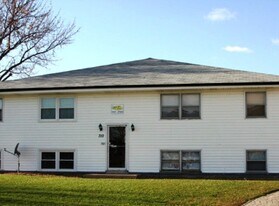 710 Golfcrest Rd N in Normal, IL - Building Photo