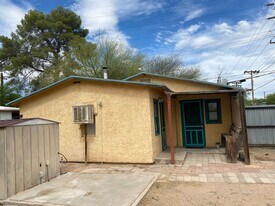 2601 N Sparkman Blvd in Tucson, AZ - Building Photo
