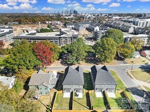 511 Bowman Rd in Charlotte, NC - Foto de edificio - Building Photo