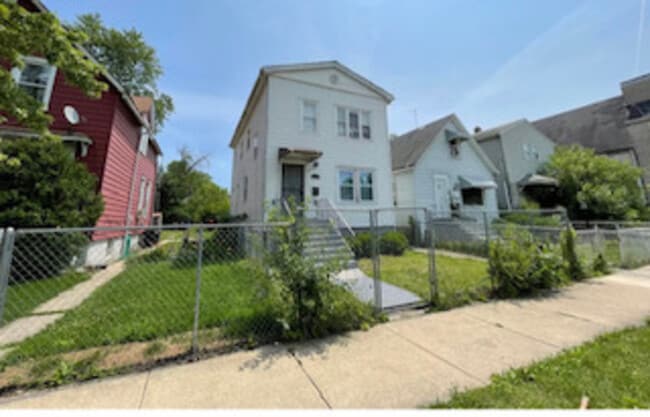 property at 10619 S Perry Ave
