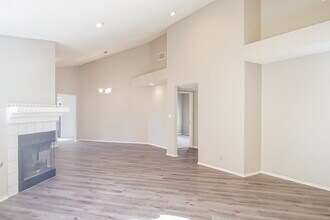 412 Clifton Heights Dr in Las Vegas, NV - Building Photo - Building Photo