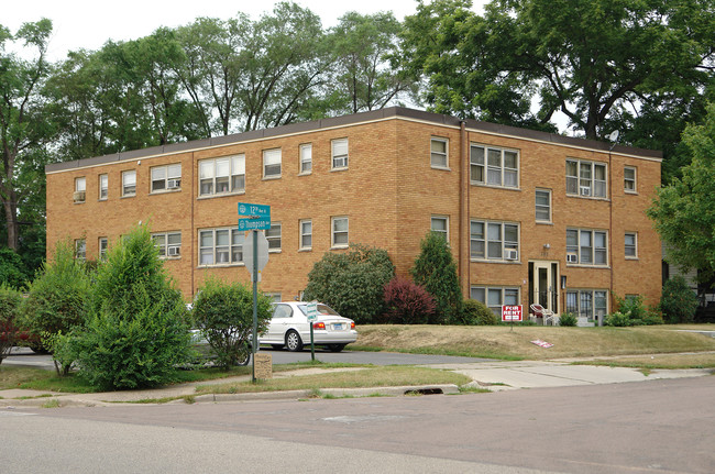 707 12th Ave N in South St. Paul, MN - Building Photo - Building Photo